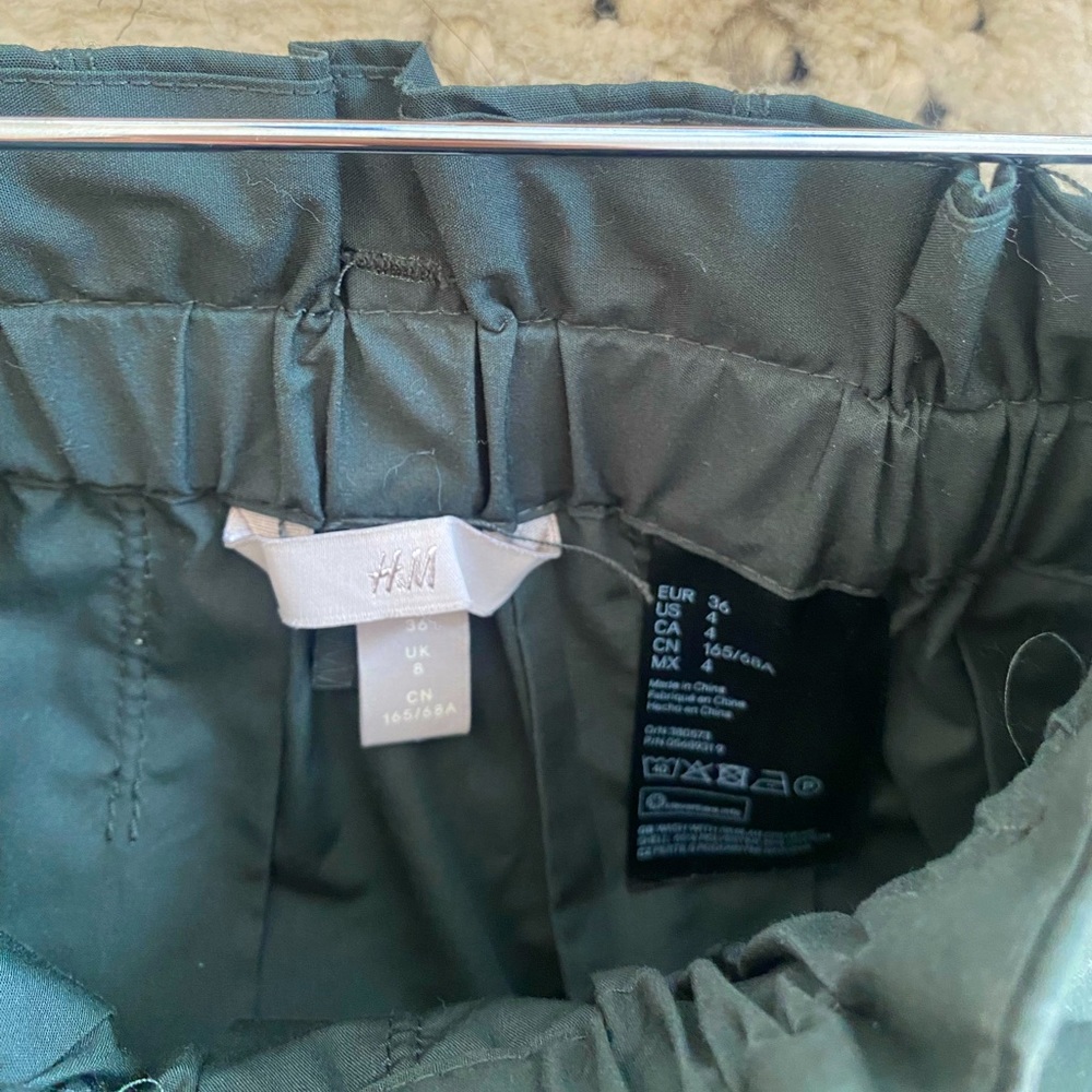 S H&M Midi Green Skirt - Picture 3 of 3